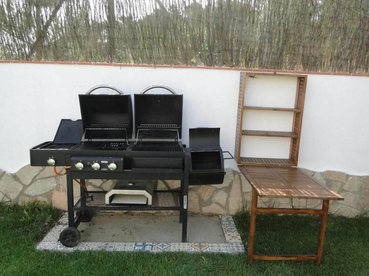 Detached Villa For 6 People In Lloret De Mar With Comunal Outdoor Swimming Pool Puigventos ภายนอก รูปภาพ