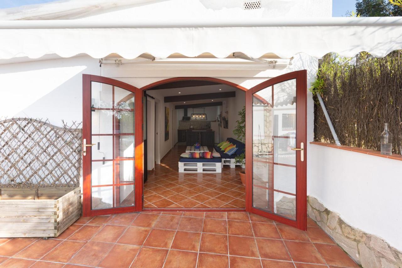 Detached Villa For 6 People In Lloret De Mar With Comunal Outdoor Swimming Pool Puigventos ภายนอก รูปภาพ