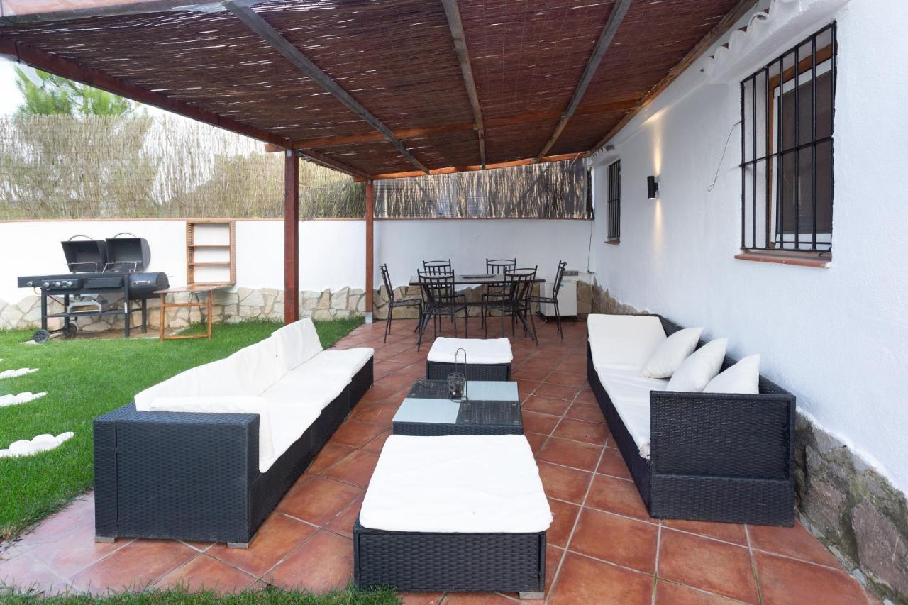 Detached Villa For 6 People In Lloret De Mar With Comunal Outdoor Swimming Pool Puigventos ภายนอก รูปภาพ