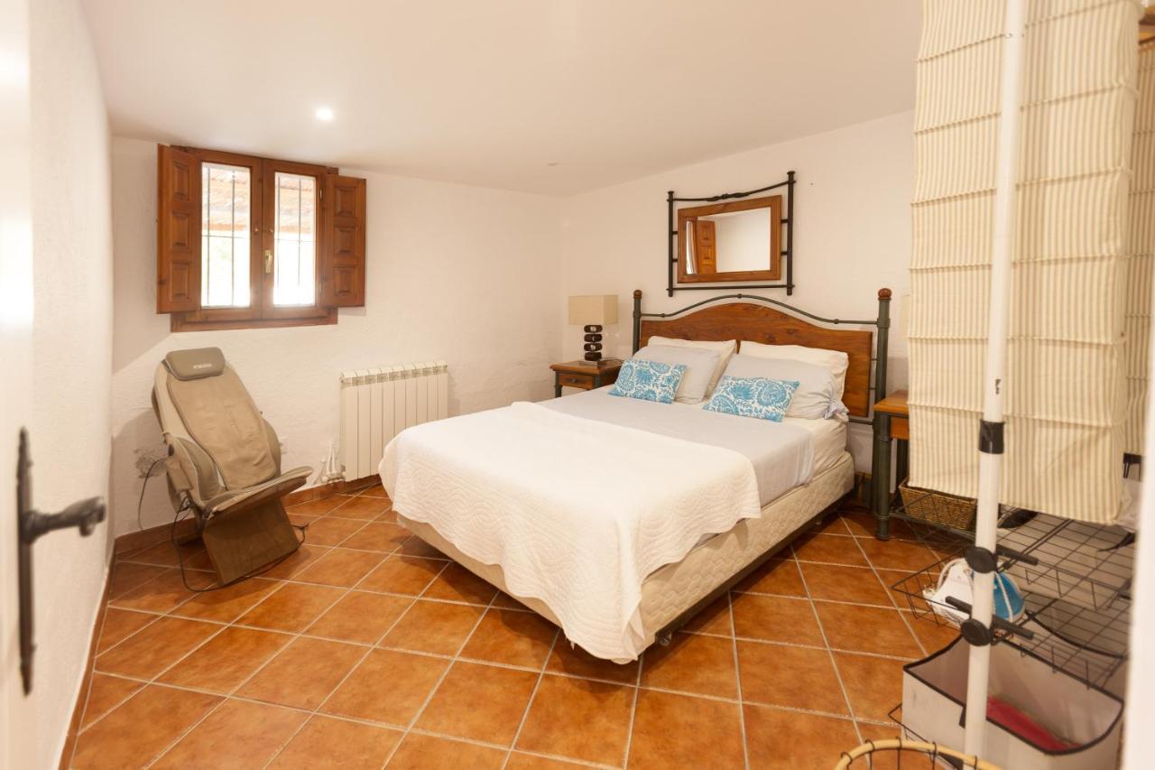Detached Villa For 6 People In Lloret De Mar With Comunal Outdoor Swimming Pool Puigventos ภายนอก รูปภาพ