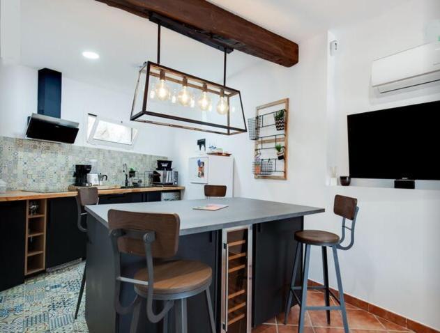 Detached Villa For 6 People In Lloret De Mar With Comunal Outdoor Swimming Pool Puigventos ภายนอก รูปภาพ