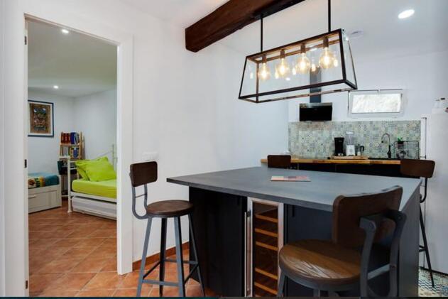 Detached Villa For 6 People In Lloret De Mar With Comunal Outdoor Swimming Pool Puigventos ภายนอก รูปภาพ